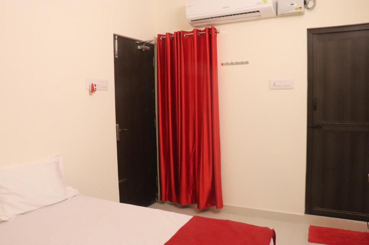 Grand Suites Srirangam Tiruchirappalli エクステリア 写真